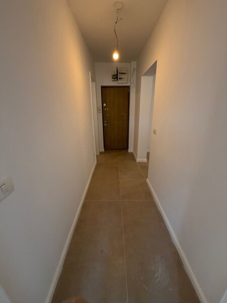 1 Decembrie 1918, la 5 minute metrou, pe Theodor Pallady, stradal